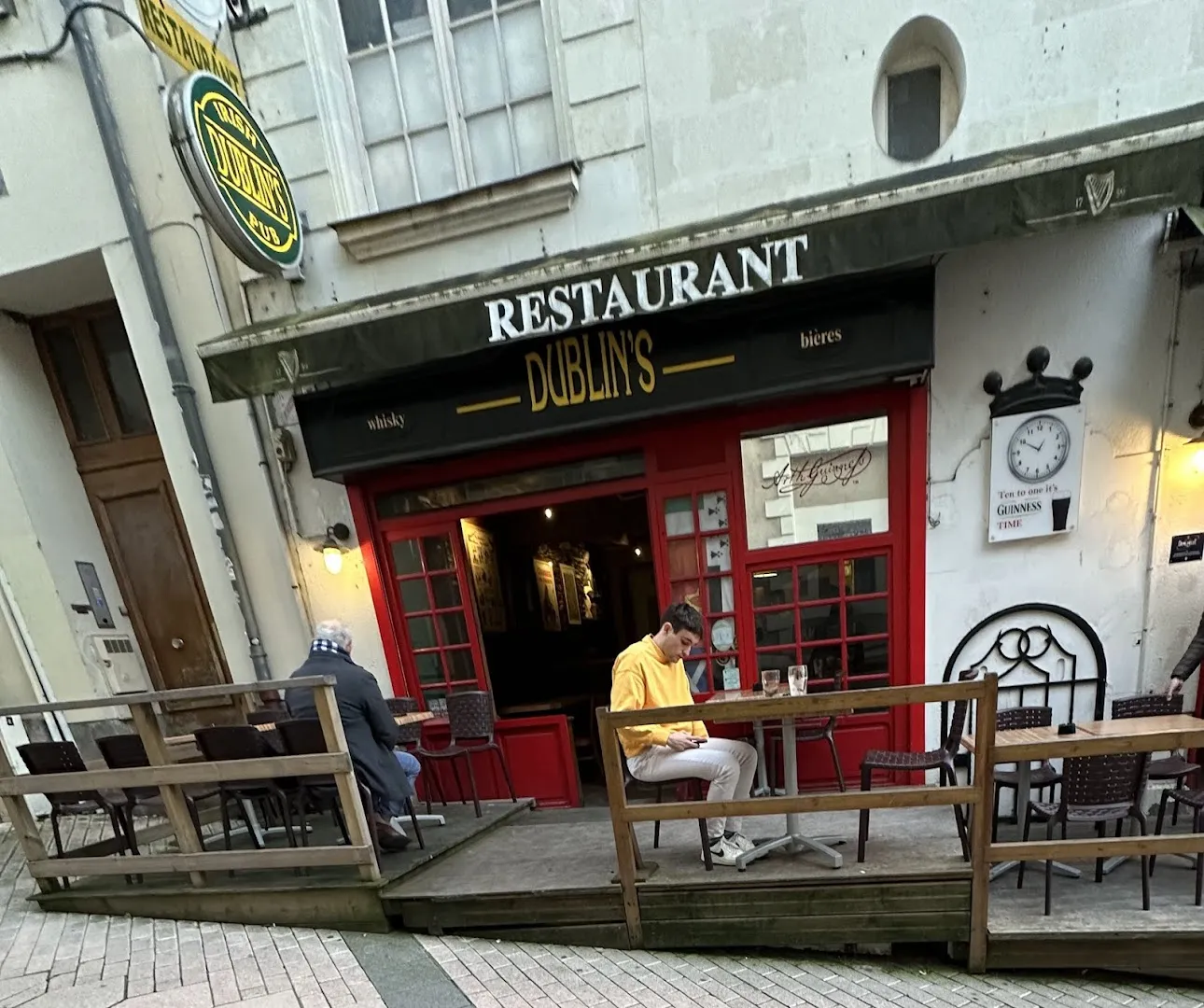 Le Dublin's Irish pub